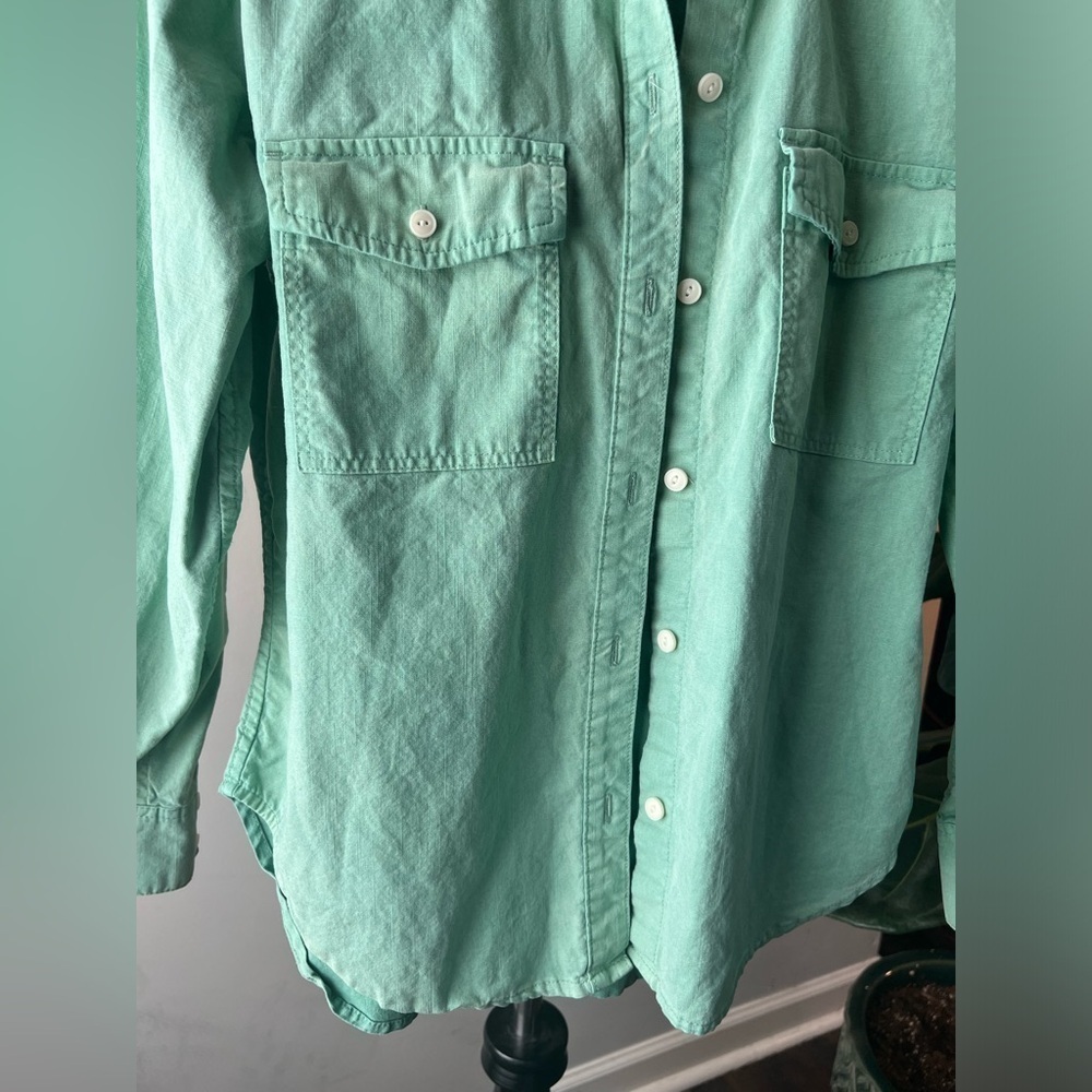 J. Crew button down size 2 - Picture 4 of 9